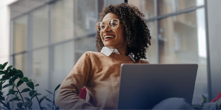 Pessoa sorrindo empresa