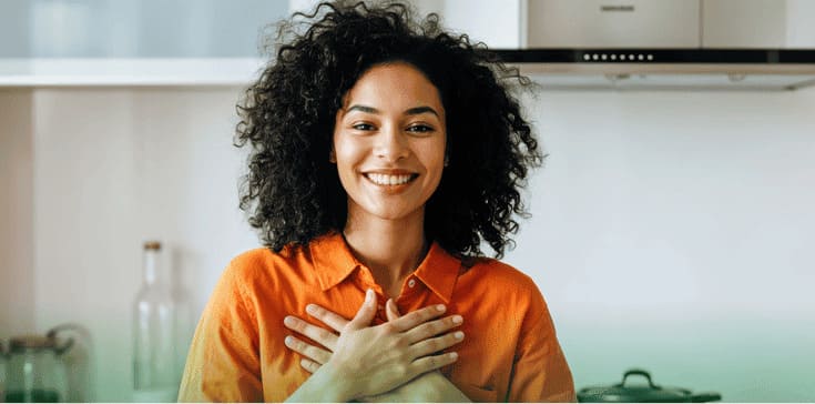 Pessoa sorrindo candidato