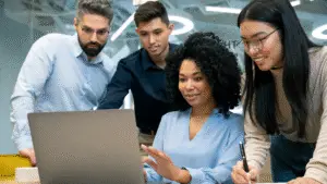 Gerações no mercado de trabalho: desafios e características