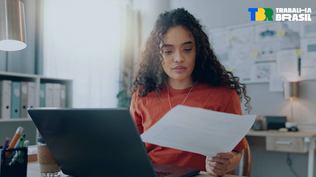 Atualize seu currículo e perfil online