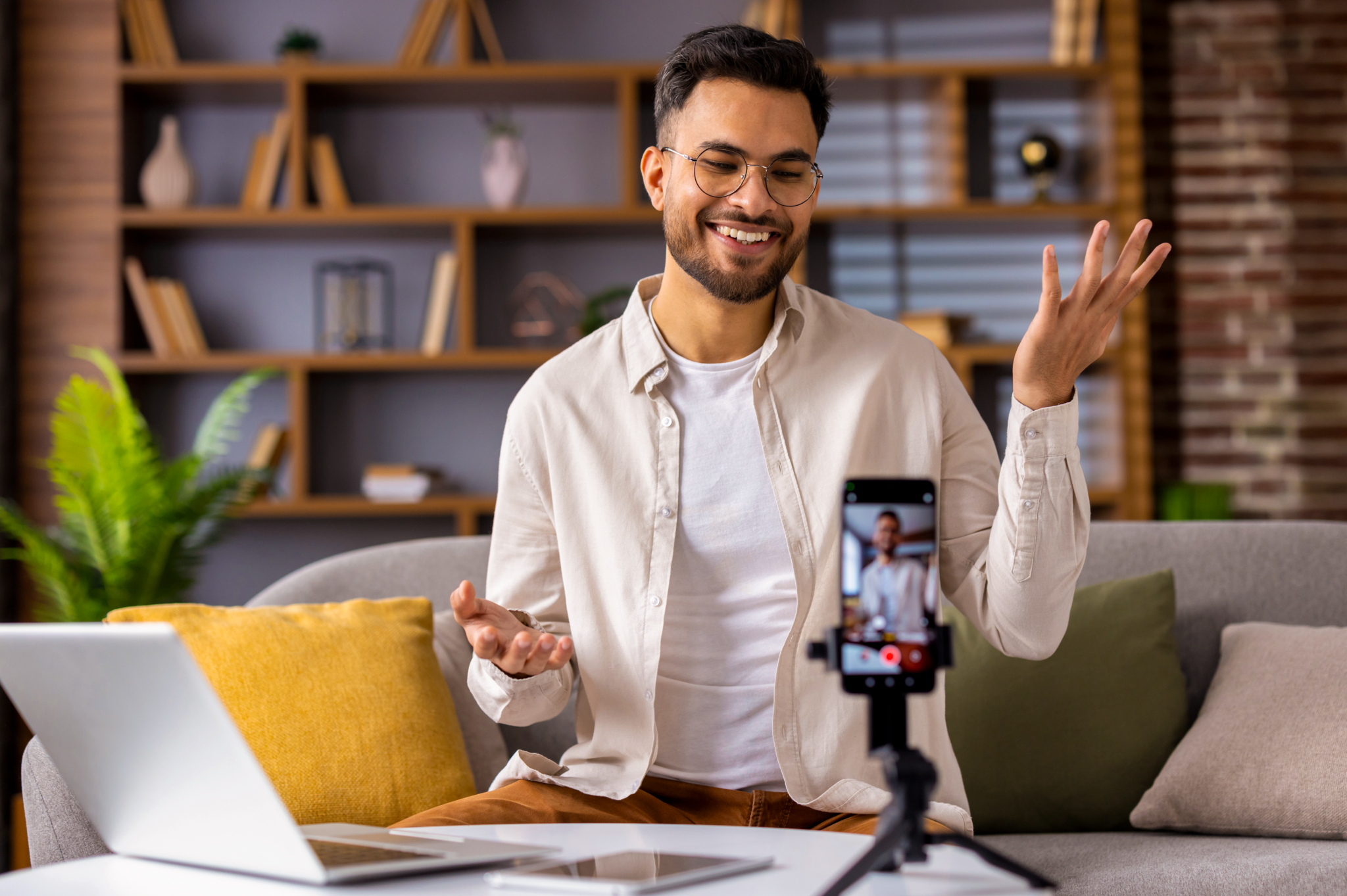 Entrevistas online e por vídeo: o que são e como se preparar